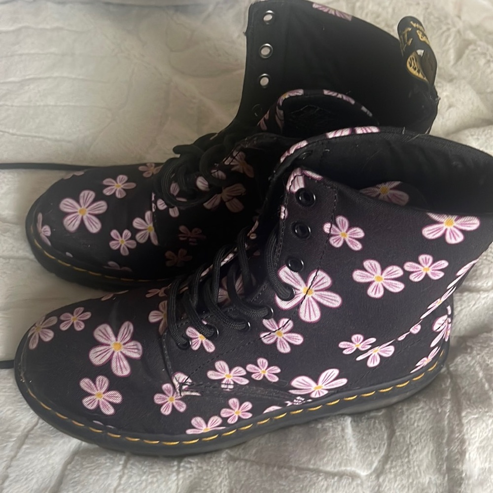 Dr. martens